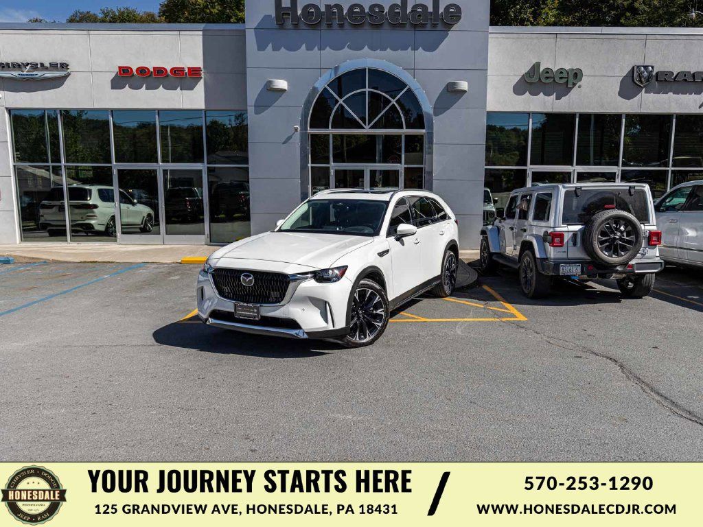 Used 2024 MAZDA CX-90 Plug-In Hybrid w/ Premium Pkg AWD/4WD image 1