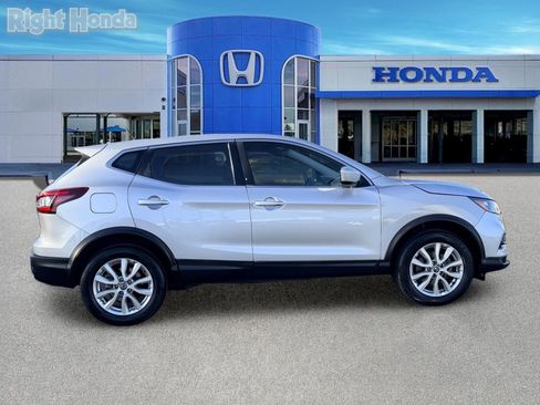 Used 2020 Nissan Rogue Sport S w/ Appearance Package FWD image 8