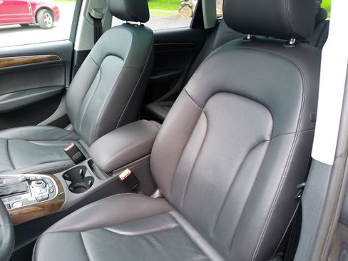 Used 2016 Audi Q5 2.0T Premium Plus w/ Technology Package AWD/4WD image 12