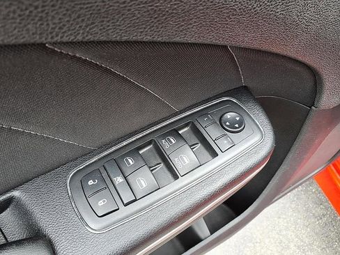 Used 2019 Dodge Charger R/T RWD image 18