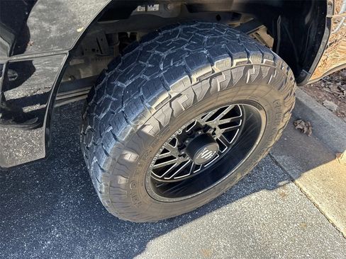 Used 2023 Ford F250 XLT w/ Black Appearance Package image 12