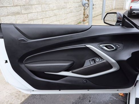 Used 2021 Chevrolet Camaro LT image 17