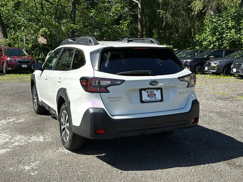 Certified 2025 Subaru Outback Premium AWD/4WD image 8