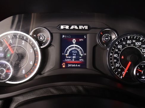 Used 2024 RAM 2500 Big Horn w/ Sport Appearance Package image 4