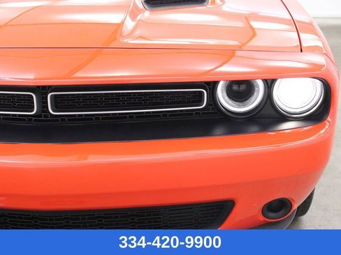 Used 2020 Dodge Challenger SXT image 7