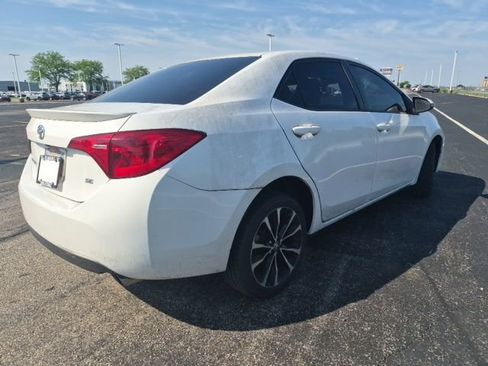 Used 2017 Toyota Corolla SE w/ Carpet Mat Package (TMS) FWD image 5