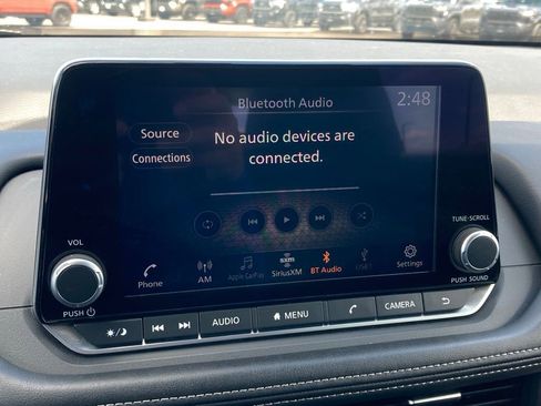 Used 2025 Nissan Rogue SV image 22