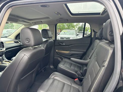 Used 2019 GMC Acadia Denali w/ Technology Package AWD/4WD image 6
