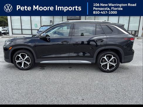 New 2025 Volkswagen Tiguan SE image 1