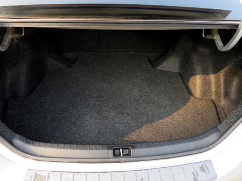 Used 2015 Toyota Corolla L image 32