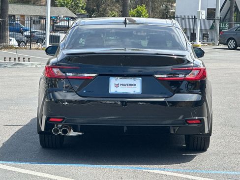 New 2026 Toyota Camry Hybrid FWD image 4