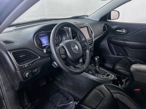 Used 2022 Jeep Cherokee Trailhawk AWD/4WD image 9