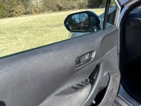 Used 2022 Toyota Corolla LE image 14