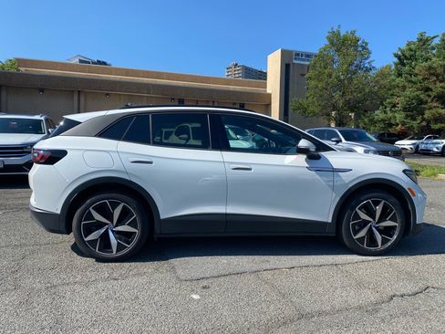 Used 2023 Volkswagen ID.4 Pro S RWD image 2