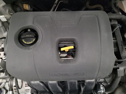 Used 2020 Hyundai Elantra SEL FWD image 30
