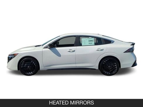 New 2026 Nissan Sentra SR w/ Floor Mat Package FWD image 5