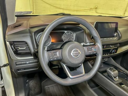 Used 2021 Nissan Rogue SV AWD/4WD image 21