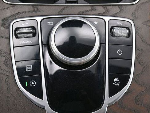 Used 2019 Mercedes-Benz GLC 300 4MATIC image 27