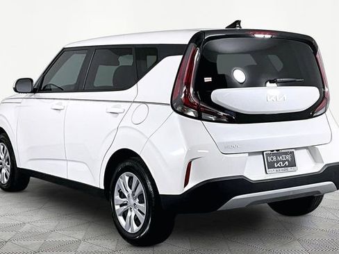 Certified 2024 Kia Soul LX FWD image 4
