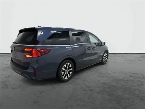 Certified 2025 Honda Odyssey EX-L image 4