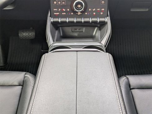 Used 2026 GMC Terrain Denali image 22