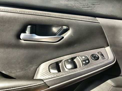 Used 2024 Nissan Sentra SV image 13