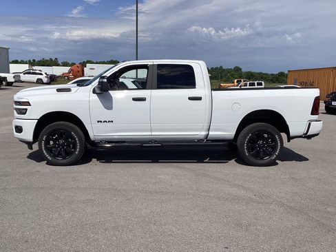 New 2026 RAM 2500 Big Horn AWD/4WD image 8