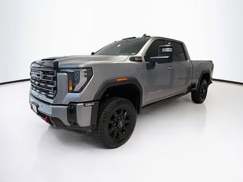 Used 2025 GMC Sierra 3500 AT4 w/ AT4 Premium Plus Package AWD/4WD image 3