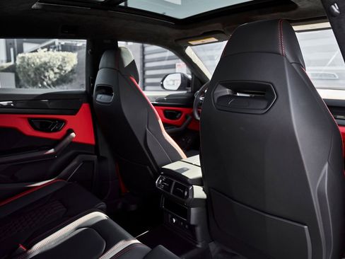 Used 2024 Lamborghini Urus S AWD/4WD image 41