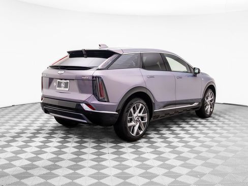 New 2026 Cadillac Optiq Luxury 1 image 8