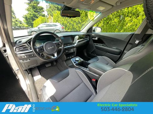 Used 2022 Kia Niro EX FWD image 34