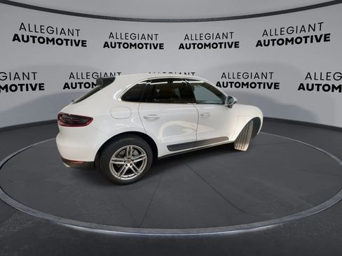 Used 2017 Porsche Macan S AWD/4WD image 10
