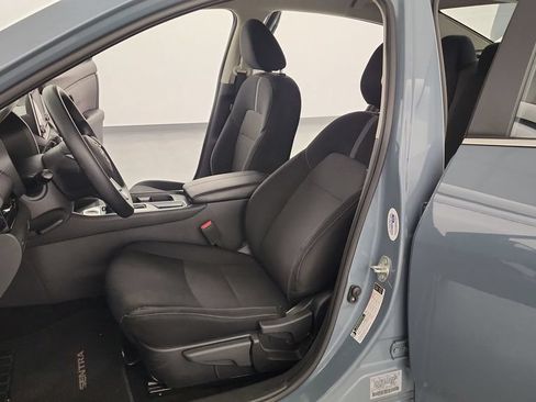 Used 2024 Nissan Sentra SV FWD image 14