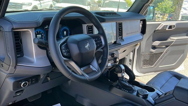 New 2026 Ford Bronco Outer Banks w/ Sasquatch Package AWD/4WD image 15