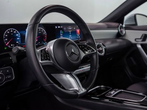 Used 2025 Mercedes-Benz CLA 250 4MATIC image 20