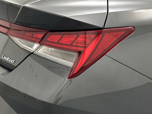Used 2023 Hyundai Elantra Limited FWD image 24
