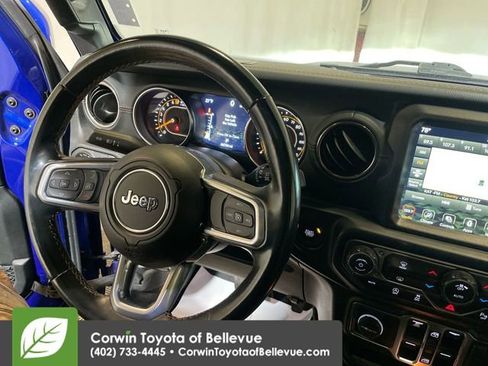 Used 2020 Jeep Wrangler Unlimited Sahara image 21