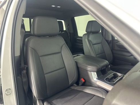 Used 2025 Chevrolet Silverado 2500 LTZ w/ LTZ Premium Package image 15