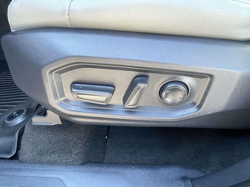 Used 2023 Toyota Tundra SR5 w/ SR5 Premium Package image 17