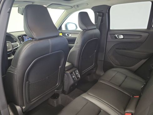 New 2026 Volvo XC40 B5 Core AWD/4WD image 14