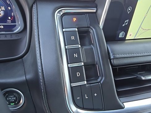 Used 2023 Chevrolet Tahoe LT image 18