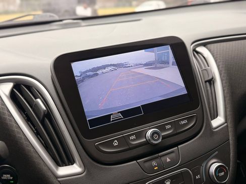 Used 2021 Chevrolet Malibu RS image 39