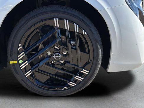 New 2026 Nissan Sentra SR FWD image 12
