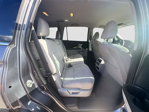 Used 2018 Honda Pilot EX image 27