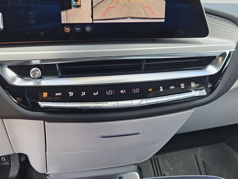 New 2025 Cadillac Lyriq Sport image 27