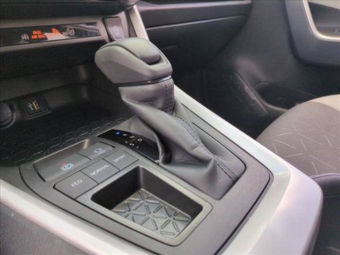 Certified 2025 Toyota RAV4 XLE FWD image 12