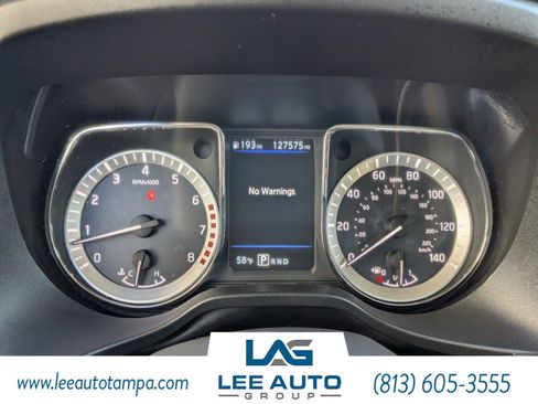 Used 2019 Nissan Titan SV w/ SV Convenience Package image 27