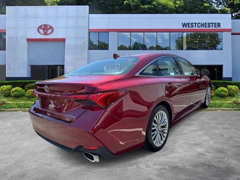 Used 2019 Toyota Avalon Limited w/ All Weather Liner Package FWD image 4