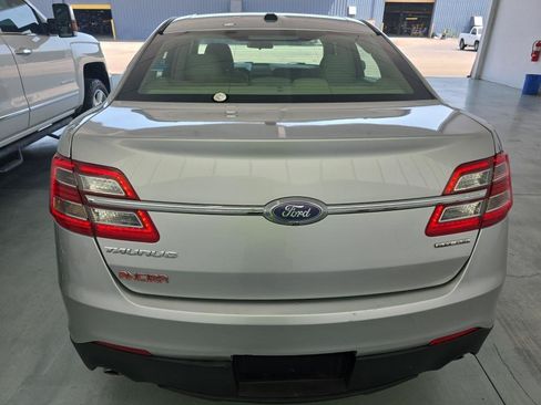 Used 2018 Ford Taurus SE FWD image 7