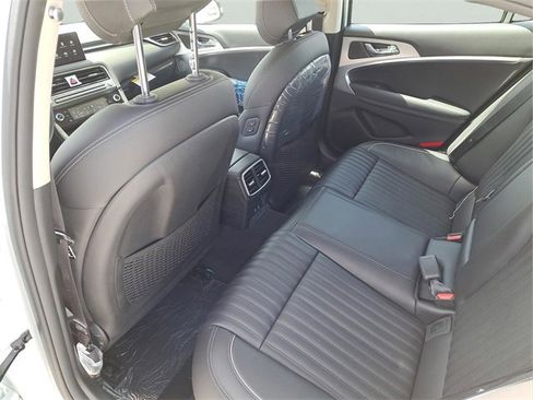 New 2026 Genesis G70 2.5T Prestige image 11